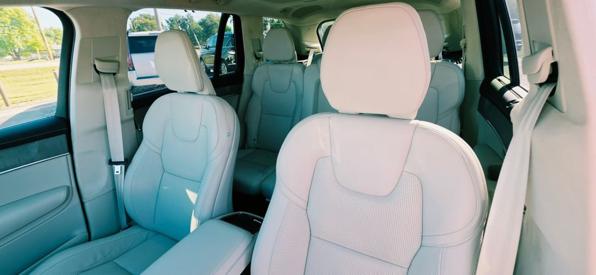 Used 2025 Volvo XC90 B6 Ultra w/ Lounge Package AWD/4WD image 13