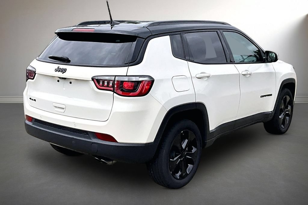 Used 2018 Jeep Compass Latitude w/ Popular Equipment Group AWD/4WD image 5