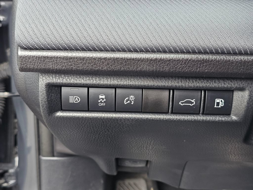 Used 2025 Toyota Camry SE FWD image 30