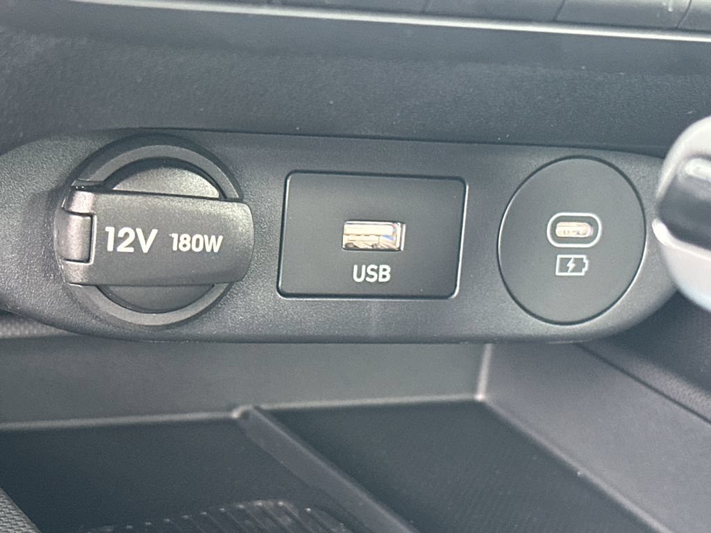 New 2025 Hyundai Elantra SEL FWD image 33