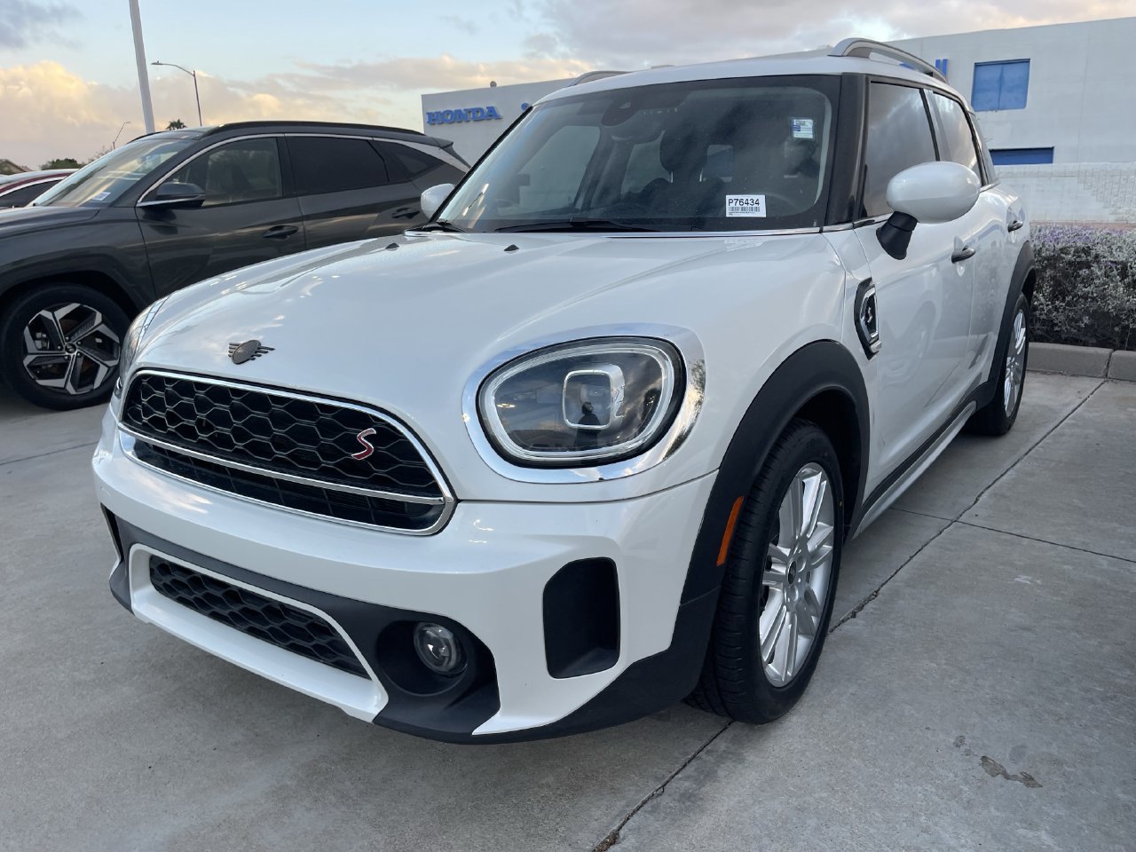 Used 2024 MINI Cooper Countryman S w/ Storage Package FWD image 2