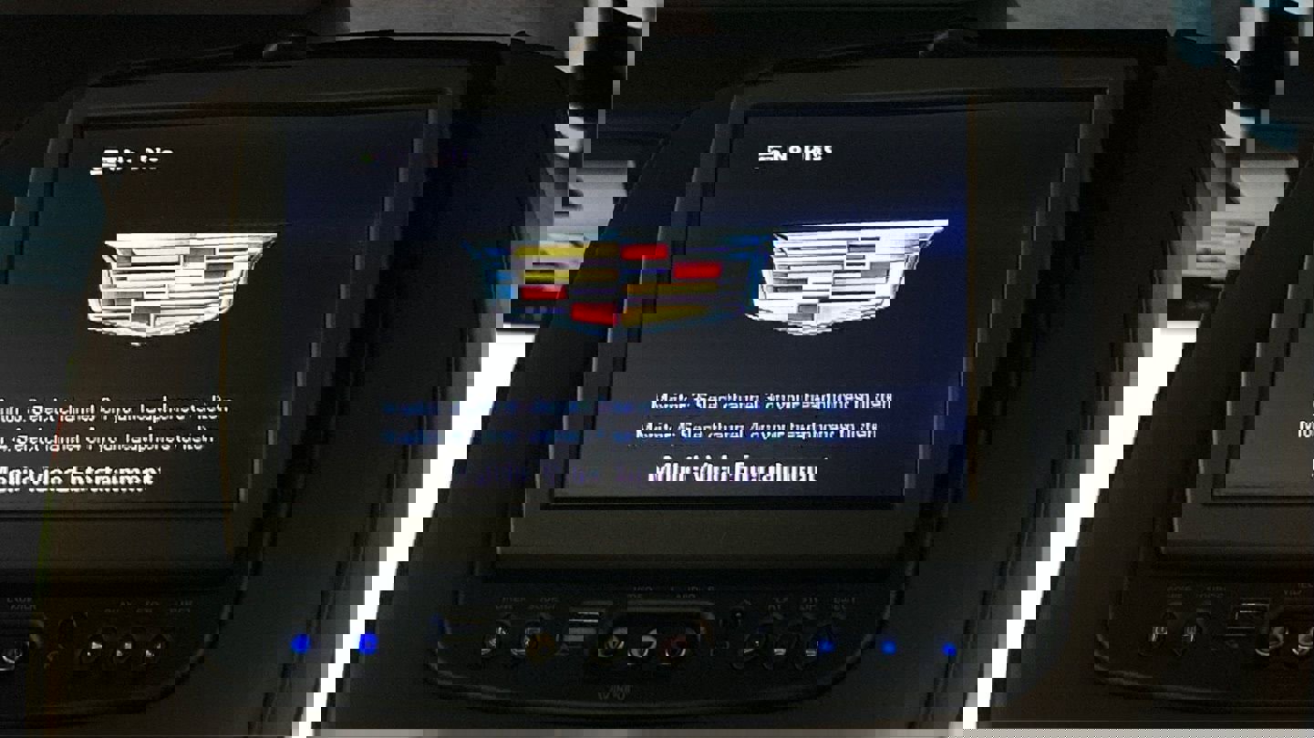 Used 2017 Cadillac Escalade Platinum RWD image 15