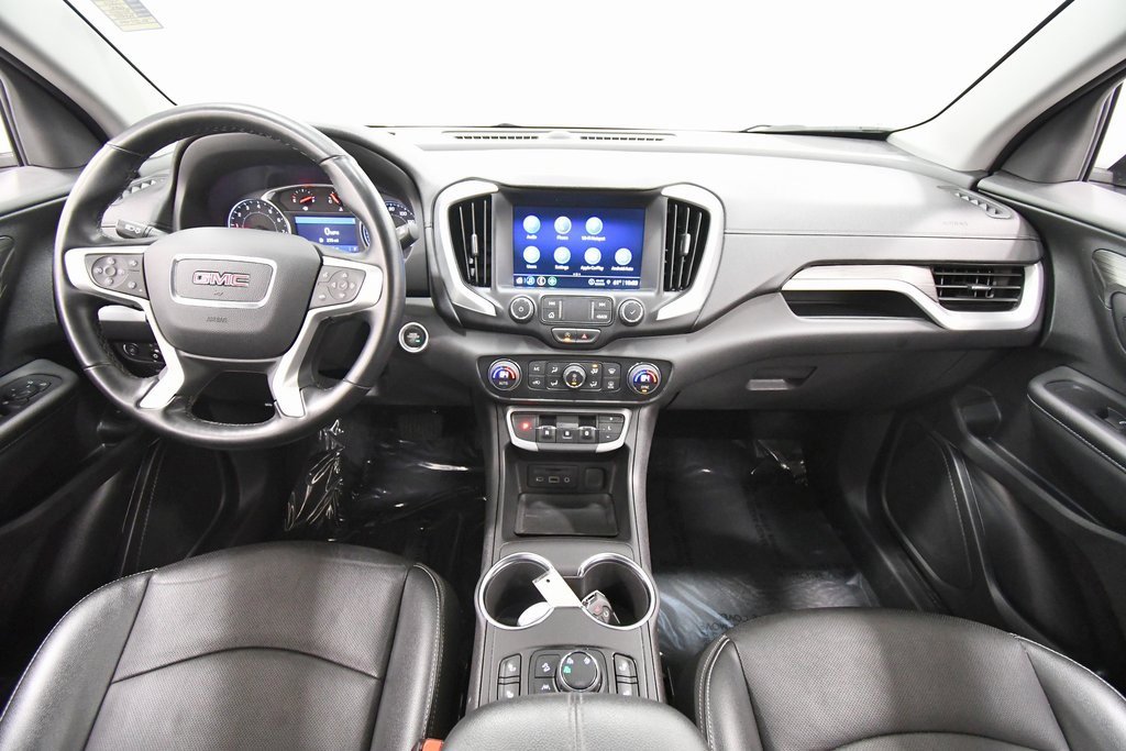 Used 2024 GMC Terrain SLT image 3