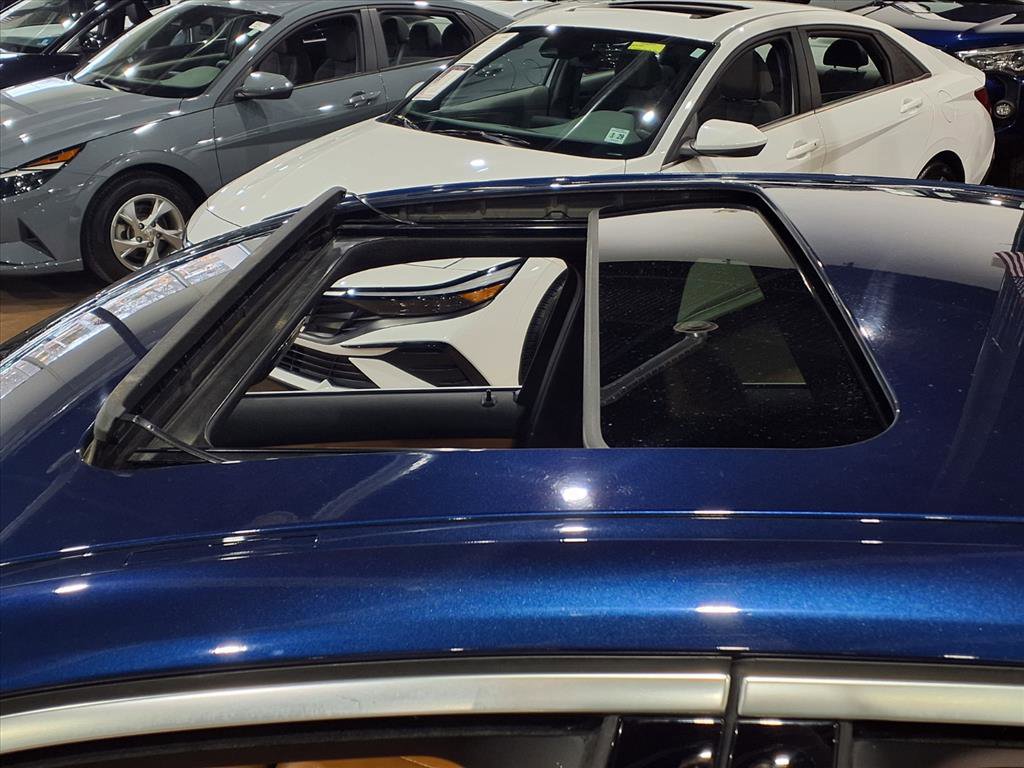 Used 2020 BMW 330i xDrive Sedan w/ Convenience Package image 7