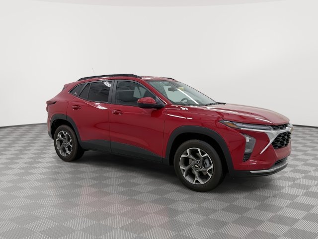 Certified 2026 Chevrolet Trax LT w/ Sunroof Package FWD image 14