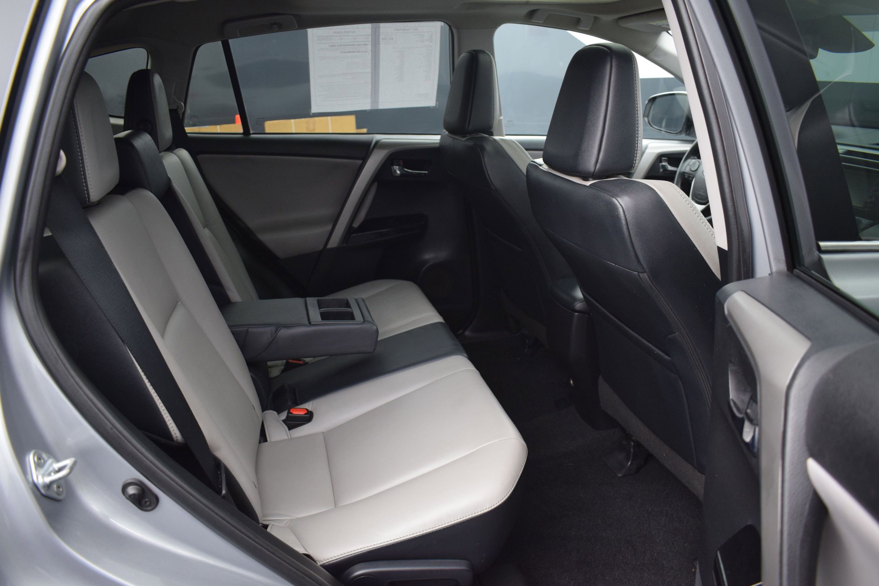 Used 2017 Toyota RAV4 Limited FWD image 11