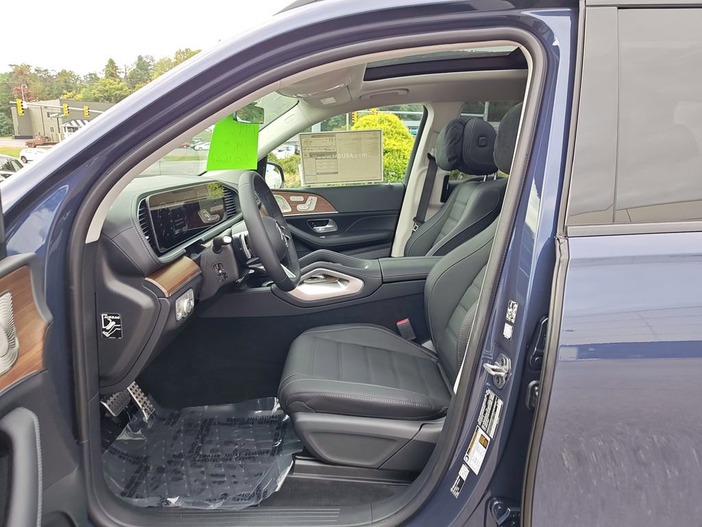 New 2026 Mercedes-Benz GLS 450 4MATIC image 5