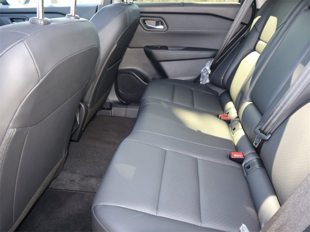 Certified 2025 Nissan Rogue SV w/ SV Premium Package image 16