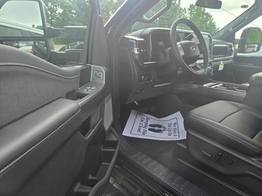 New 2026 Ford F350 Lariat w/ Black Appearance Package AWD/4WD image 6