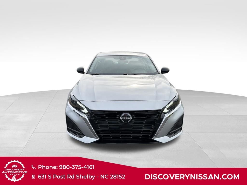 Certified 2025 Nissan Altima 2.5 SV AWD/4WD image 2