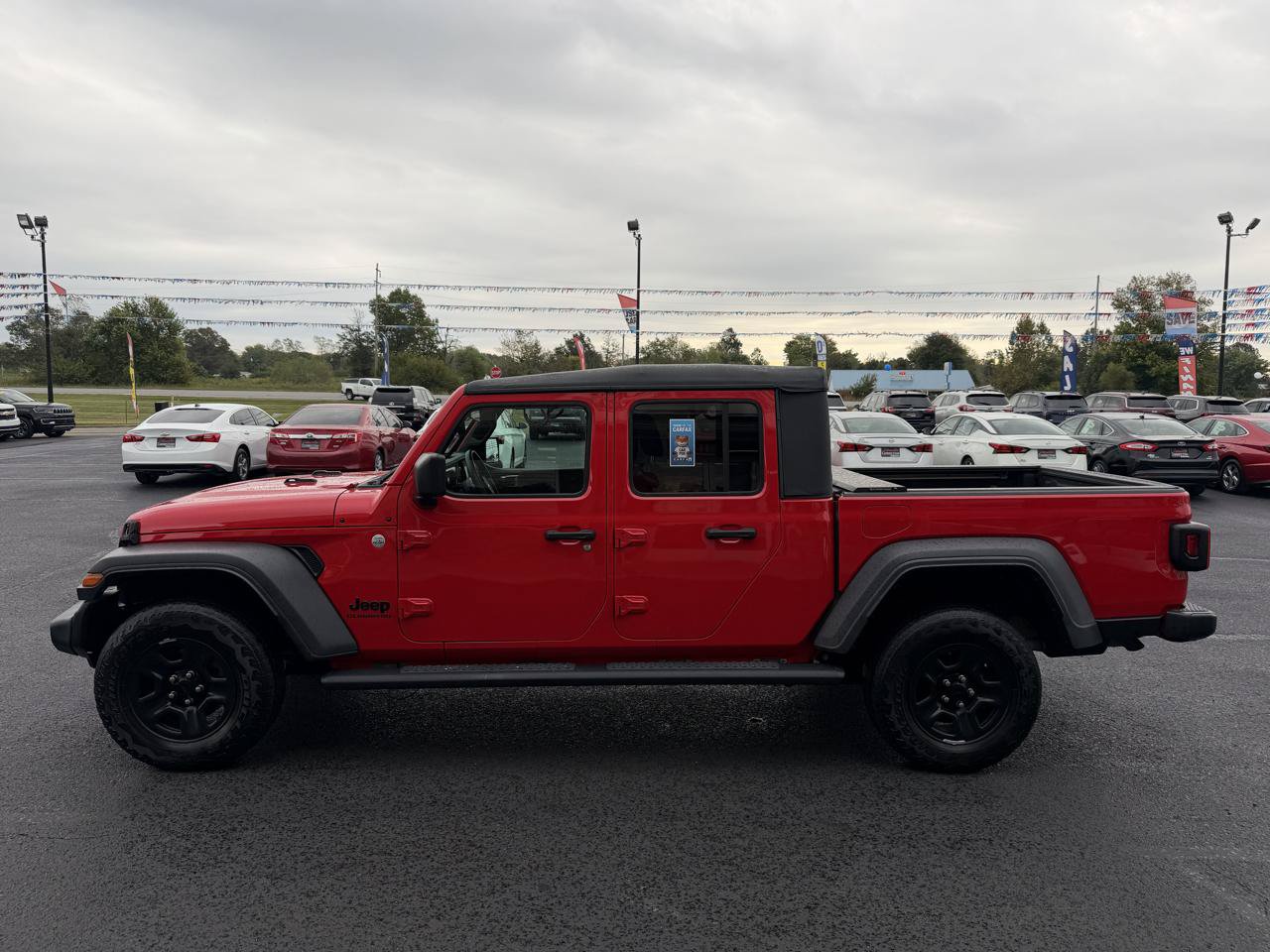 Used 2021 Jeep Gladiator Sport AWD/4WD image 8