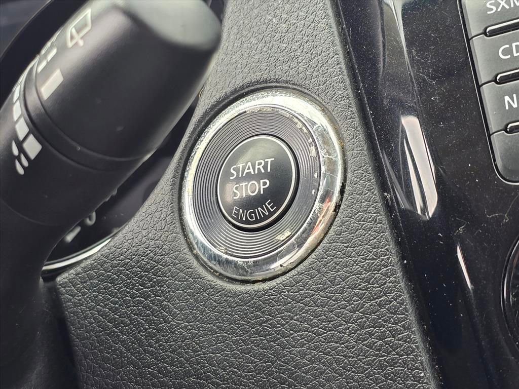 Used 2016 Nissan Rogue SL image 17