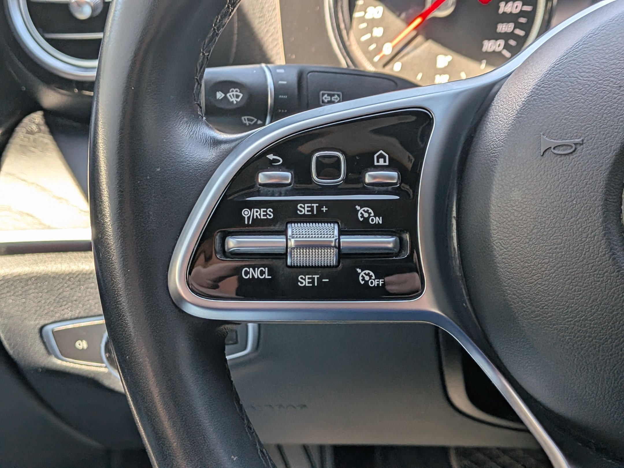 Used 2019 Mercedes-Benz E 300 4MATIC image 17