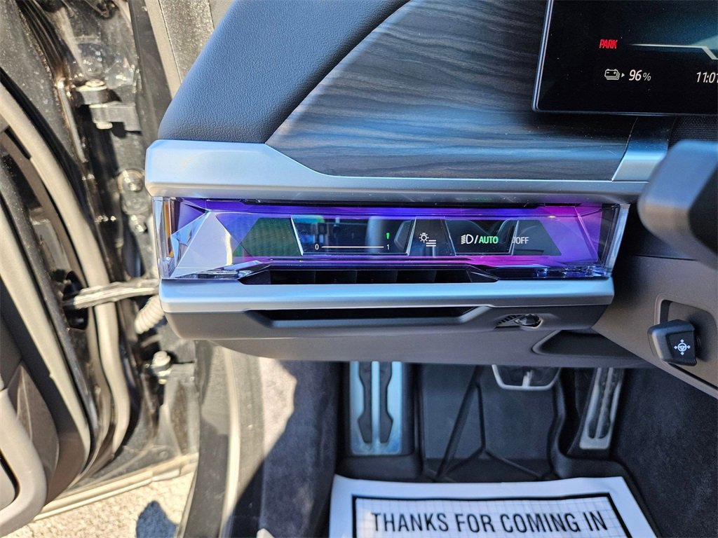Used 2024 BMW i7 xDrive60 image 17