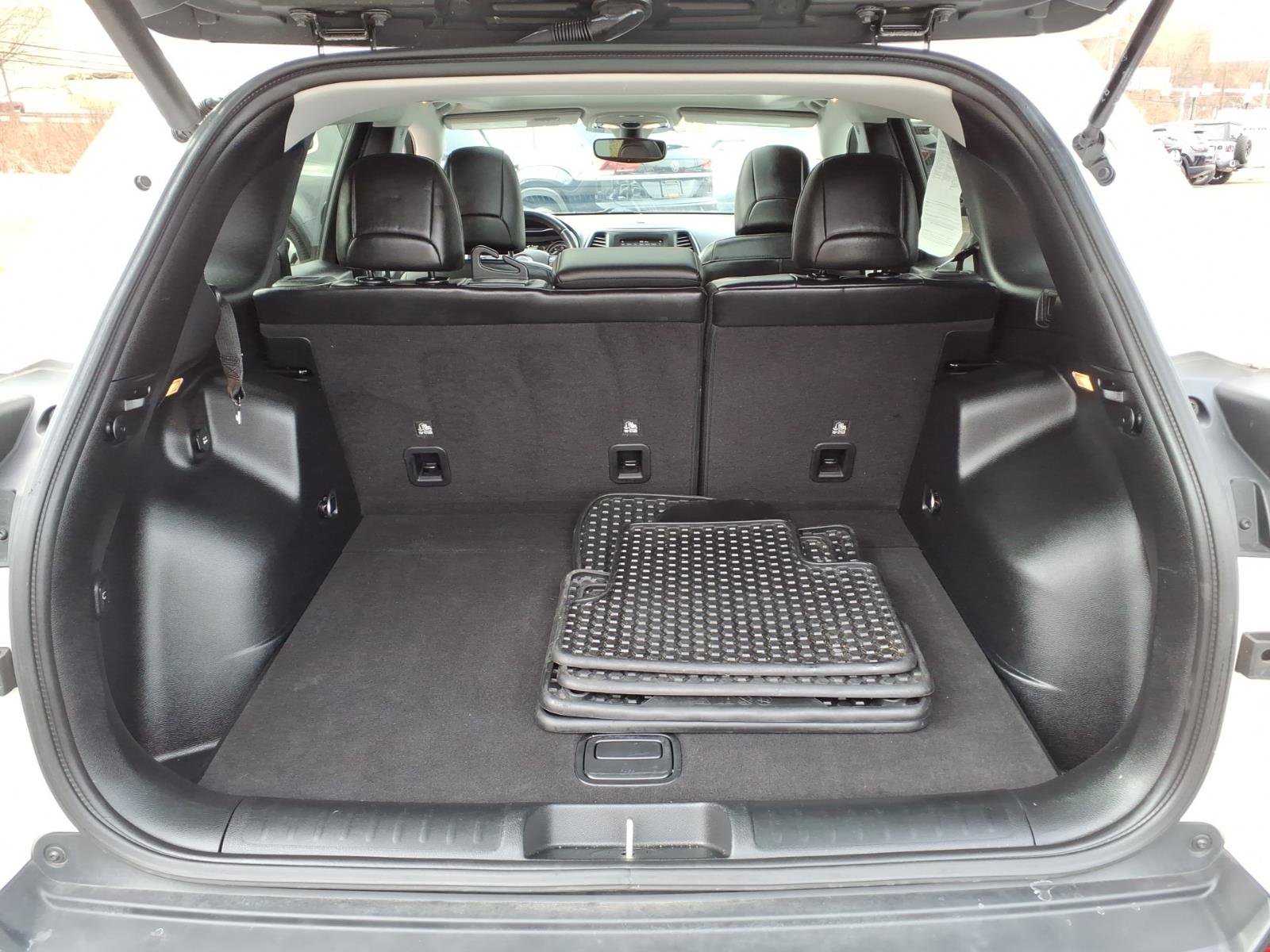 Certified 2020 Jeep Cherokee Latitude Plus image 10