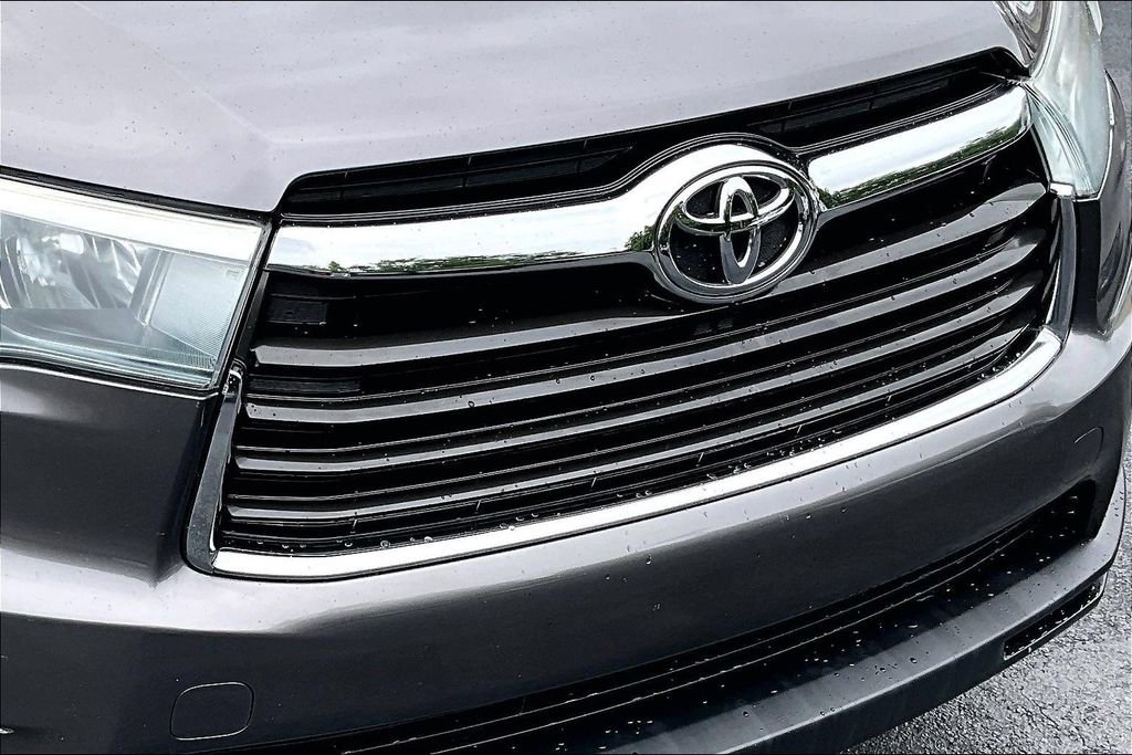 Used 2015 Toyota Highlander Limited FWD image 28