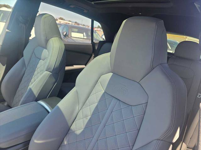 New 2026 Audi SQ8 Premium Plus AWD/4WD image 24
