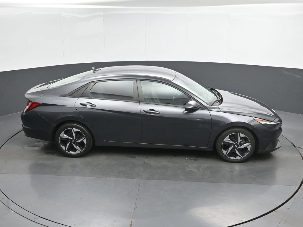 Used 2023 Hyundai Elantra SEL w/ Convenience Package FWD image 33