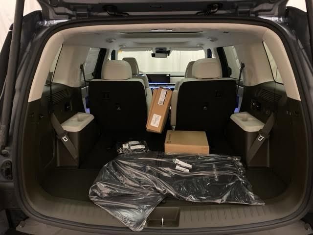 Used 2024 Hyundai Santa Fe Calligraphy image 9