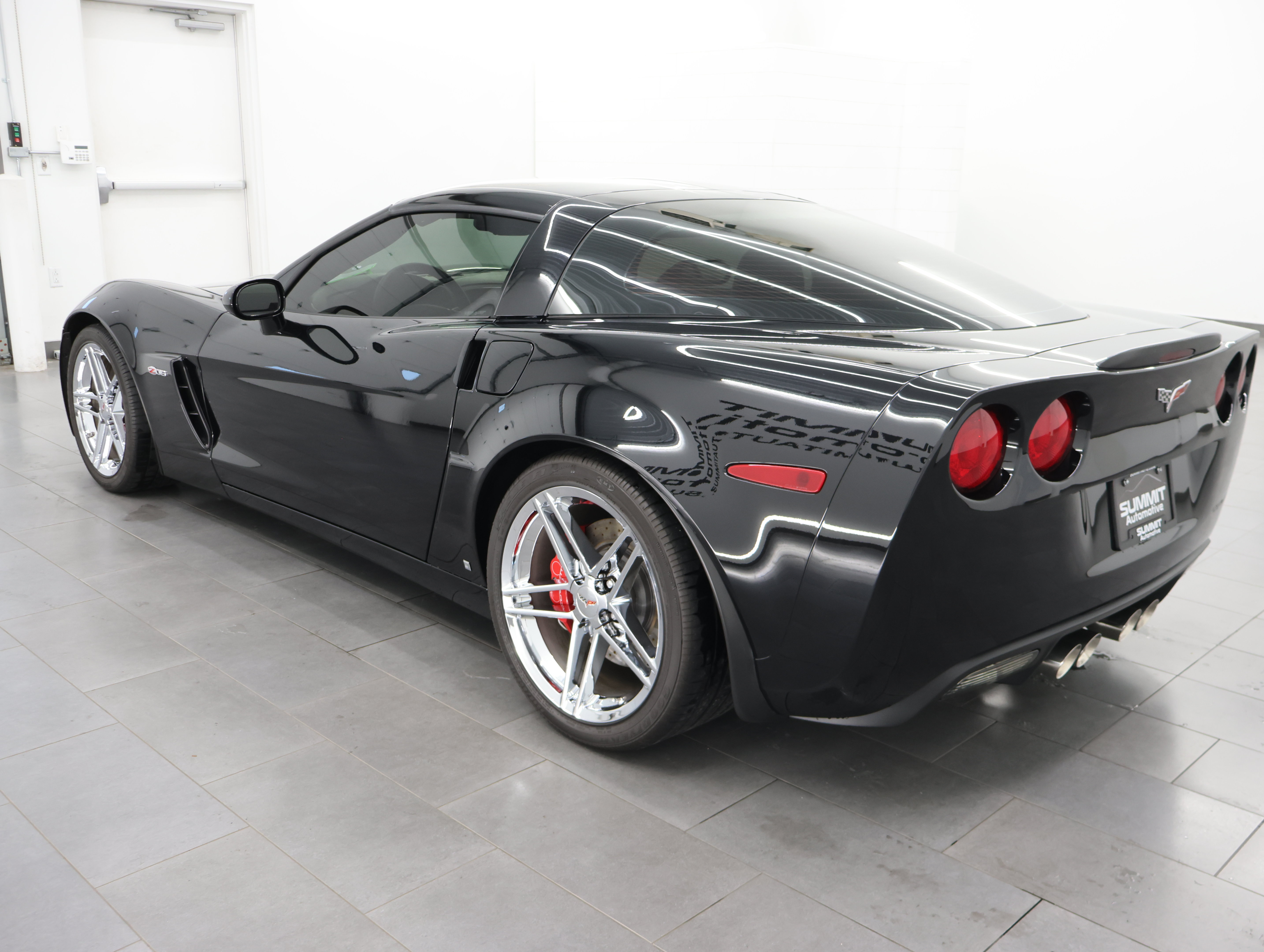 Used 2008 Chevrolet Corvette Z06 w/ Preferred Equipment Group RWD image 6