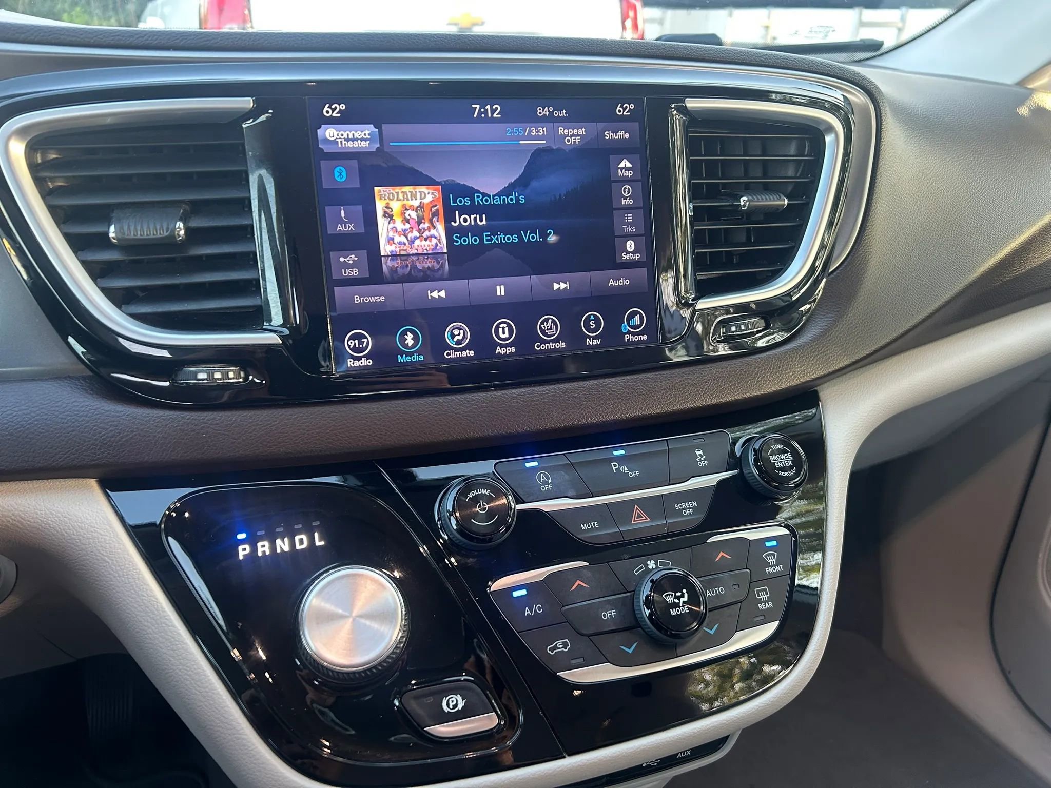 Used 2018 Chrysler Pacifica Touring-L Plus w/ Tire & Wheel Group FWD image 25