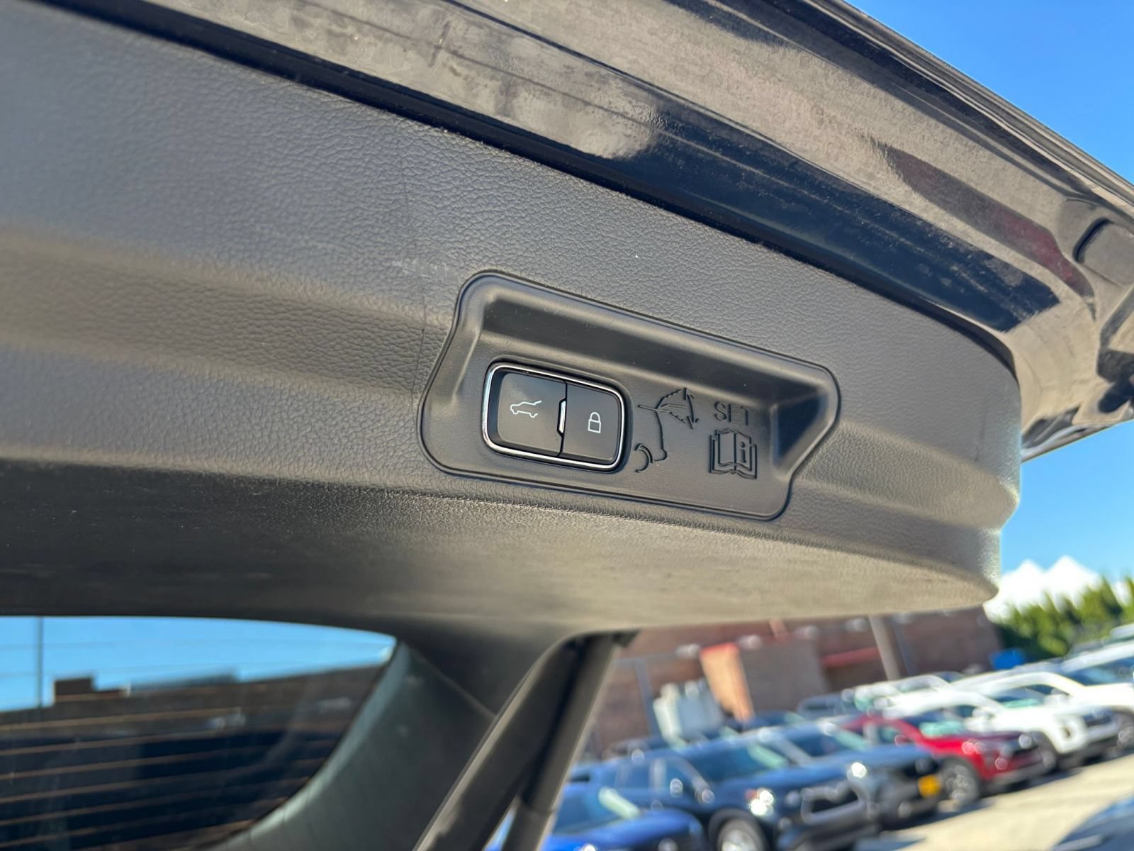 Used 2024 Ford Explorer Limited RWD image 22