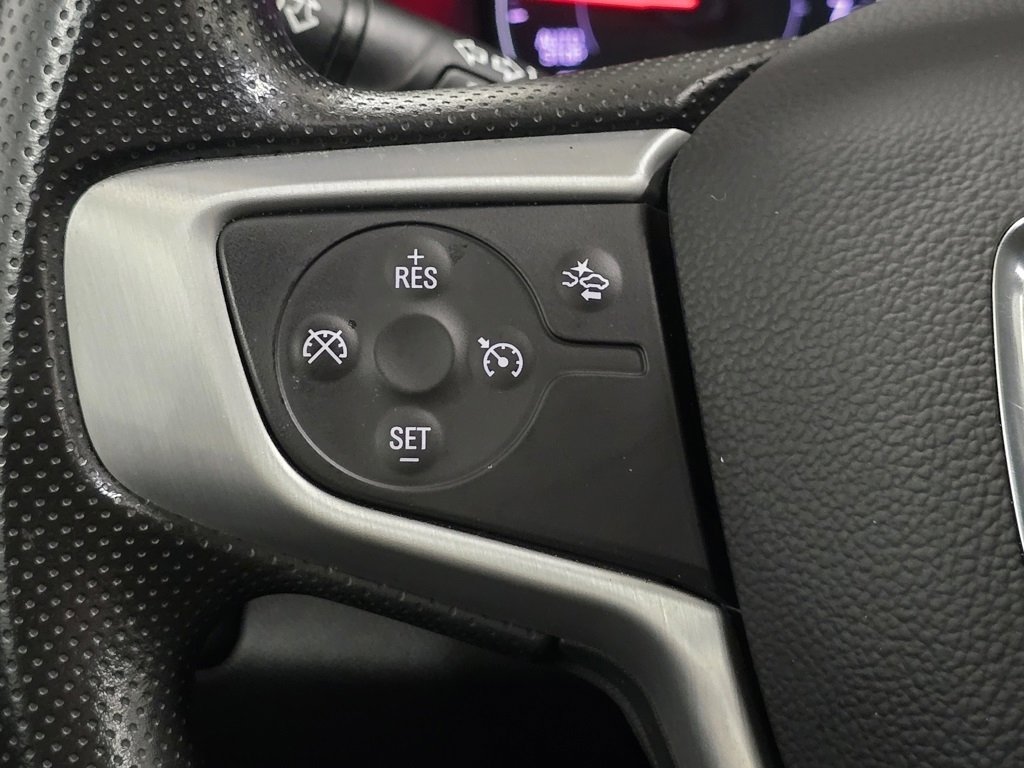 Used 2023 GMC Terrain SLE image 30