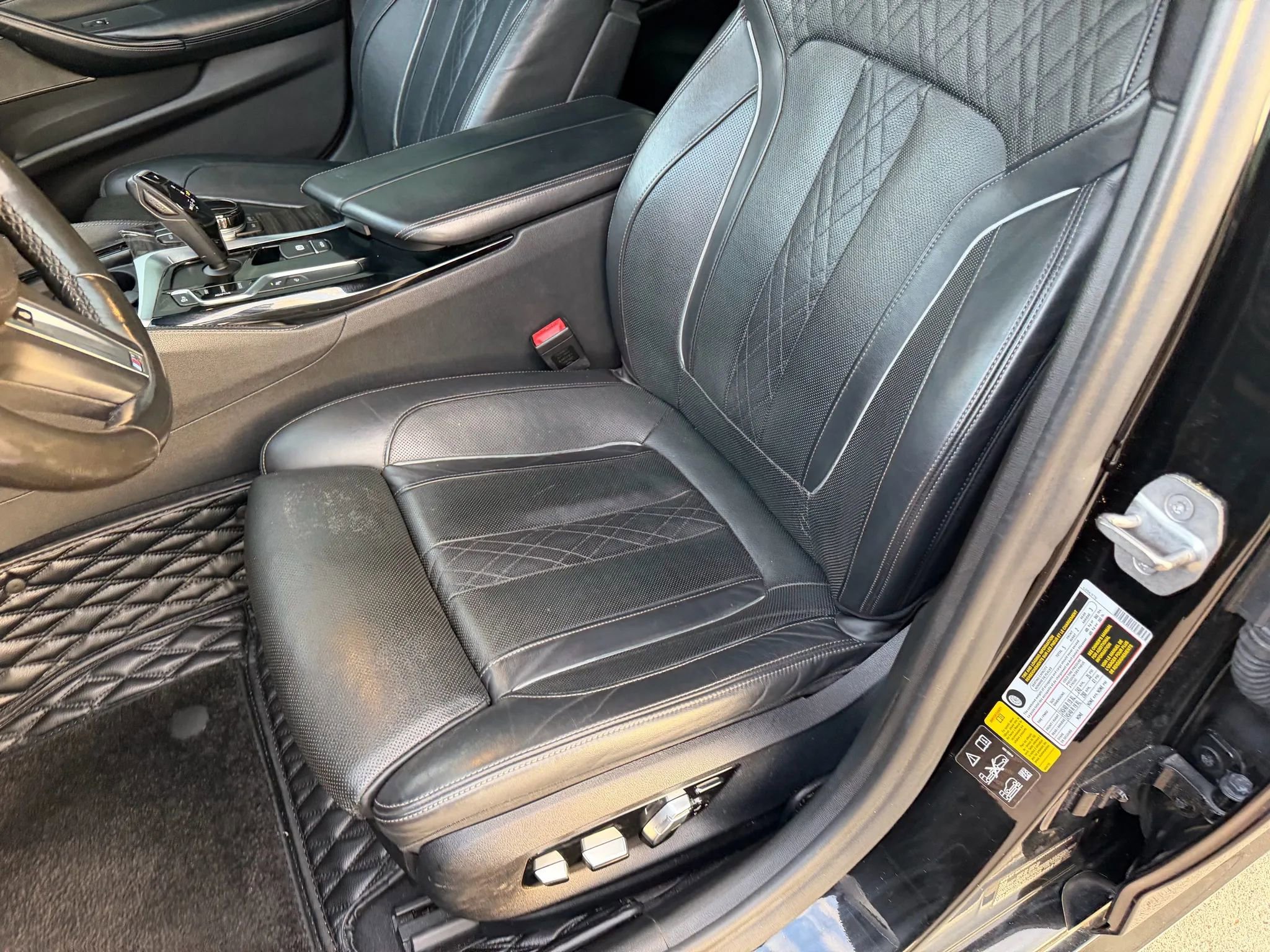 Used 2018 BMW M550i xDrive M550i xDrive Sedan 4D w/ Driving Assistance Package image 82