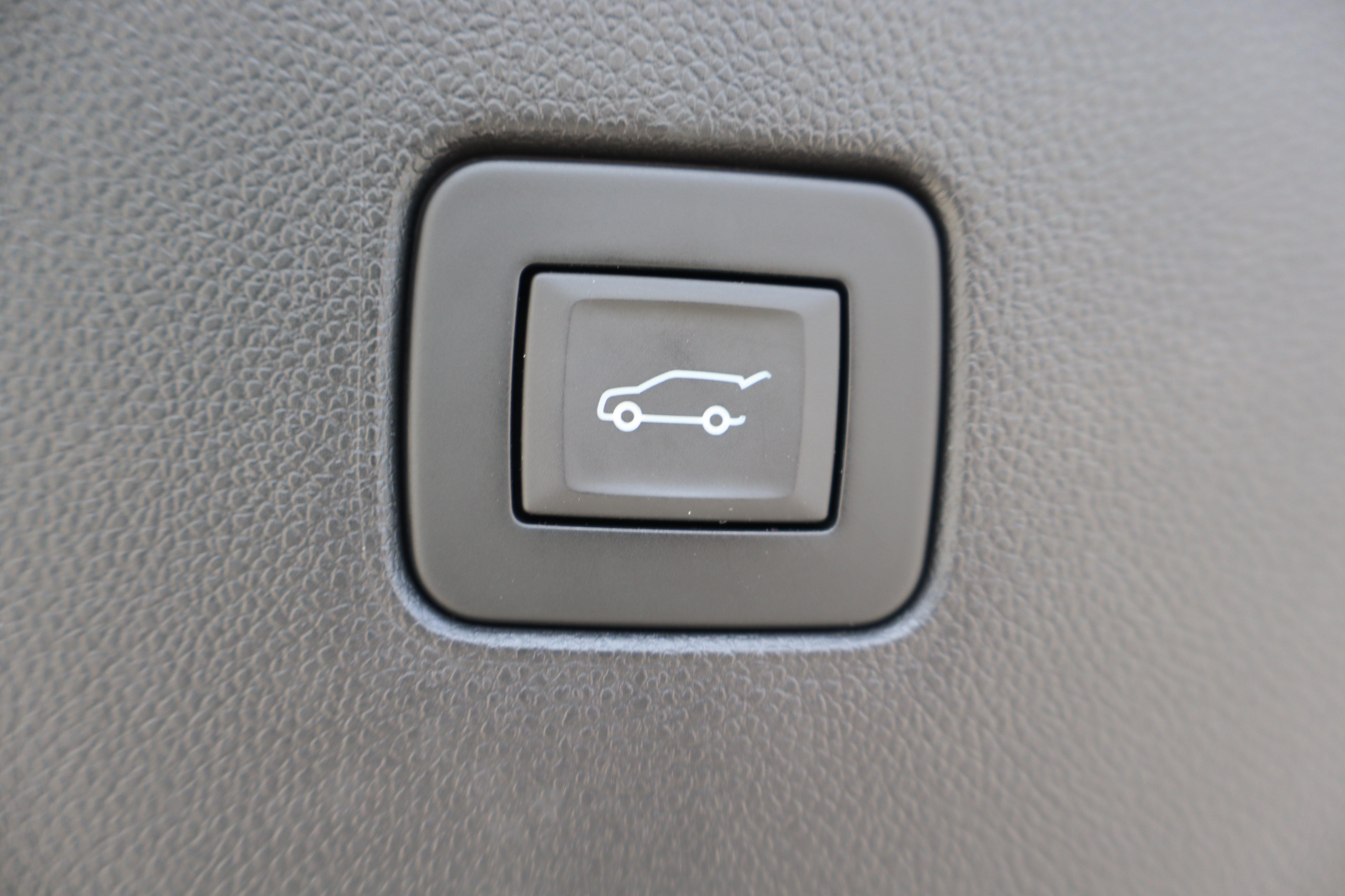 Used 2024 Buick Envista Sport Touring w/ Convenience I Package FWD image 24