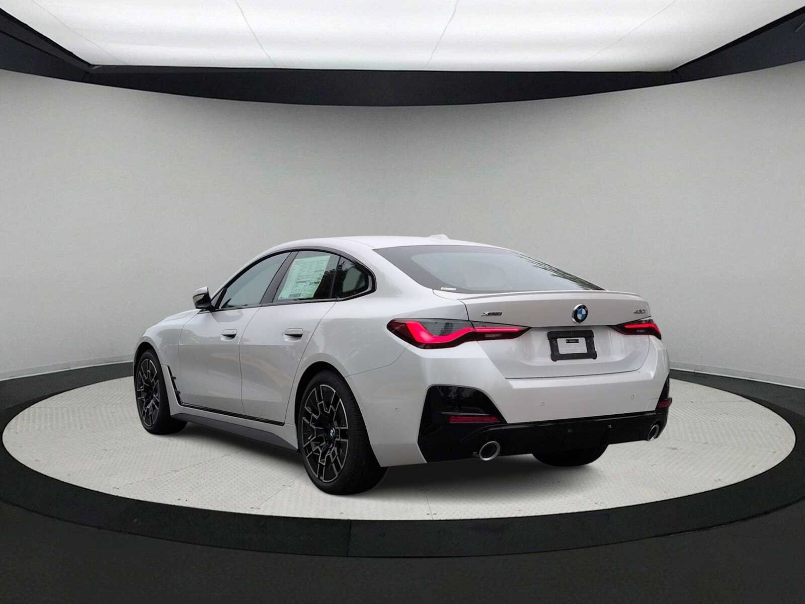 New 2026 BMW 430i xDrive w/ M Sport Package AWD/4WD image 6