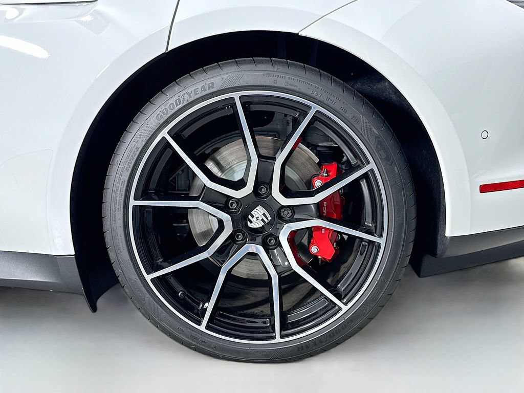 New 2025 Porsche Taycan 4S AWD/4WD image 33