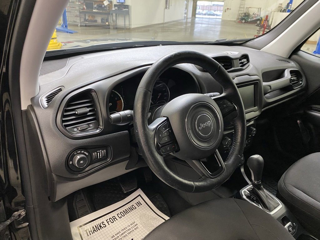Used 2020 Jeep Renegade Altitude image 25