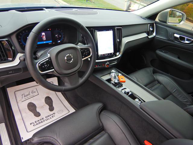 Used 2025 Volvo V60 B5 Cross Country Ultra w/ Climate Package image 12