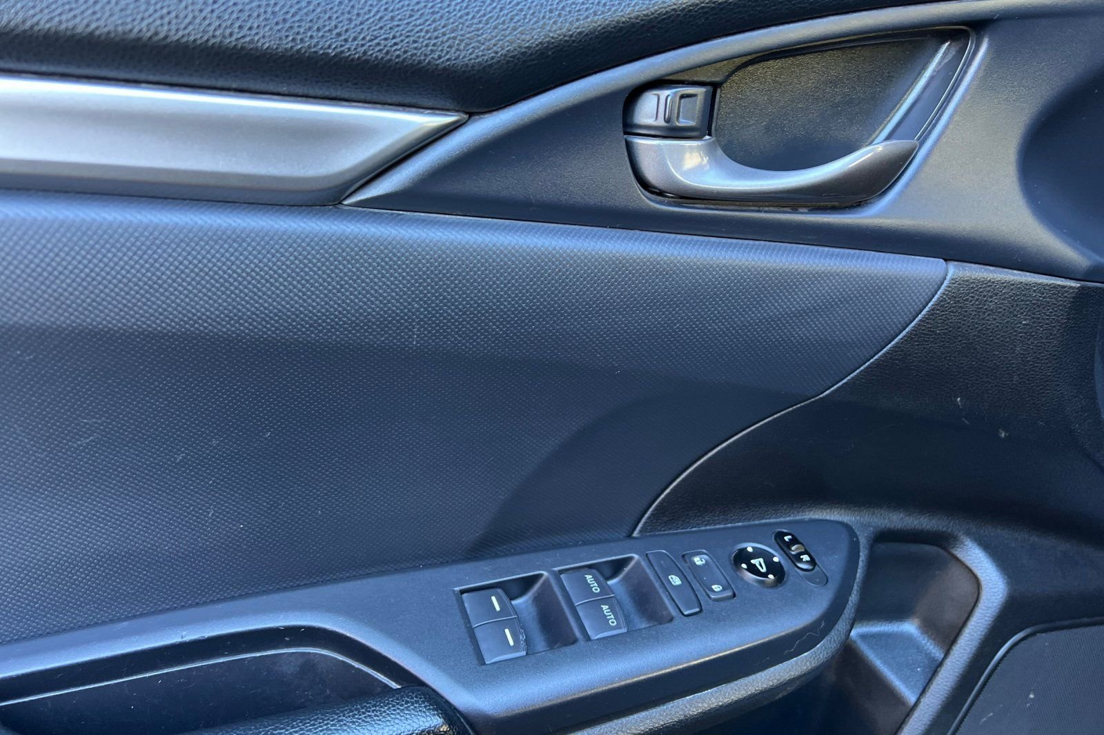 Used 2021 Honda Civic Sport image 12