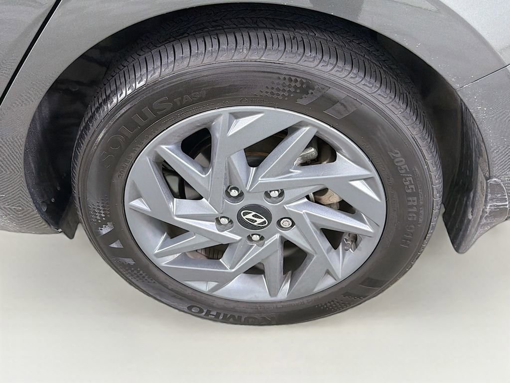 Used 2024 Hyundai Elantra SEL FWD image 28