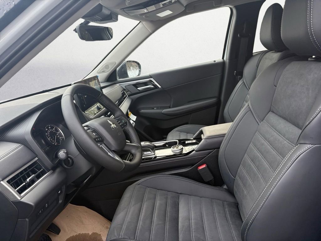 New 2026 Mitsubishi Outlander Trail Edition image 10