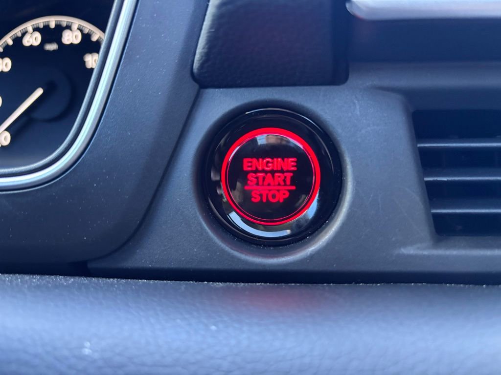 Certified 2025 Honda Pilot Touring image 30