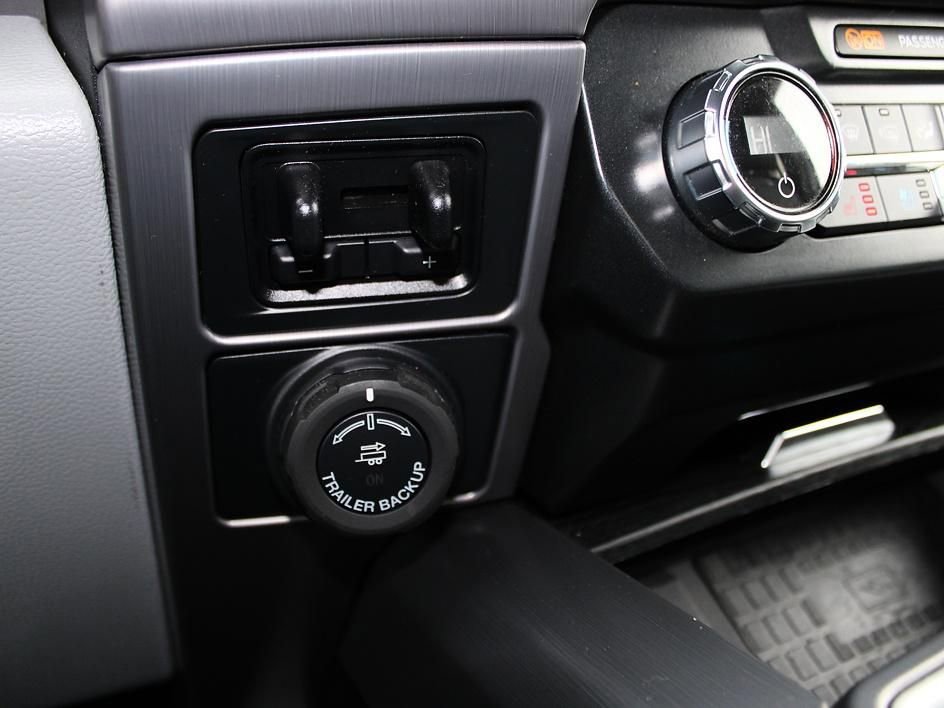 Used 2022 Ford F450 Limited w/ FX4 Off-Road Package image 18