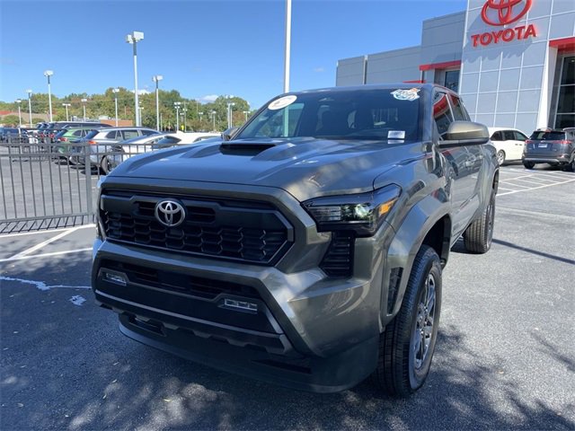Used 2024 Toyota Tacoma TRD Sport image 4