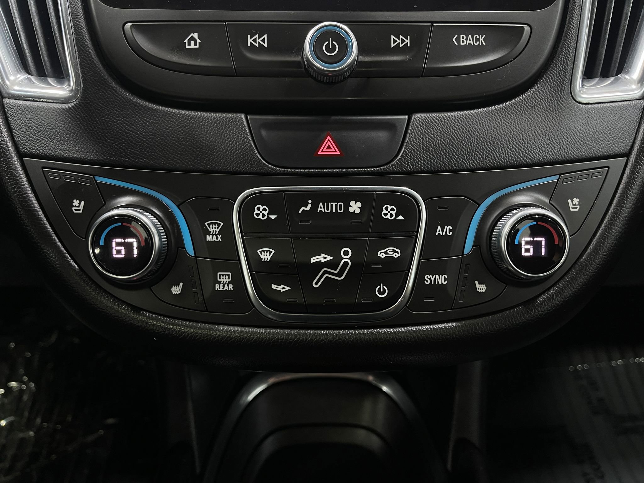 Used 2017 Chevrolet Malibu Premier w/ Premier Sun and Wheel Package image 26