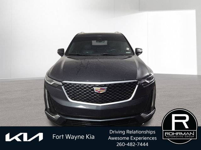 Used 2022 Cadillac XT6 Premium Luxury image 3