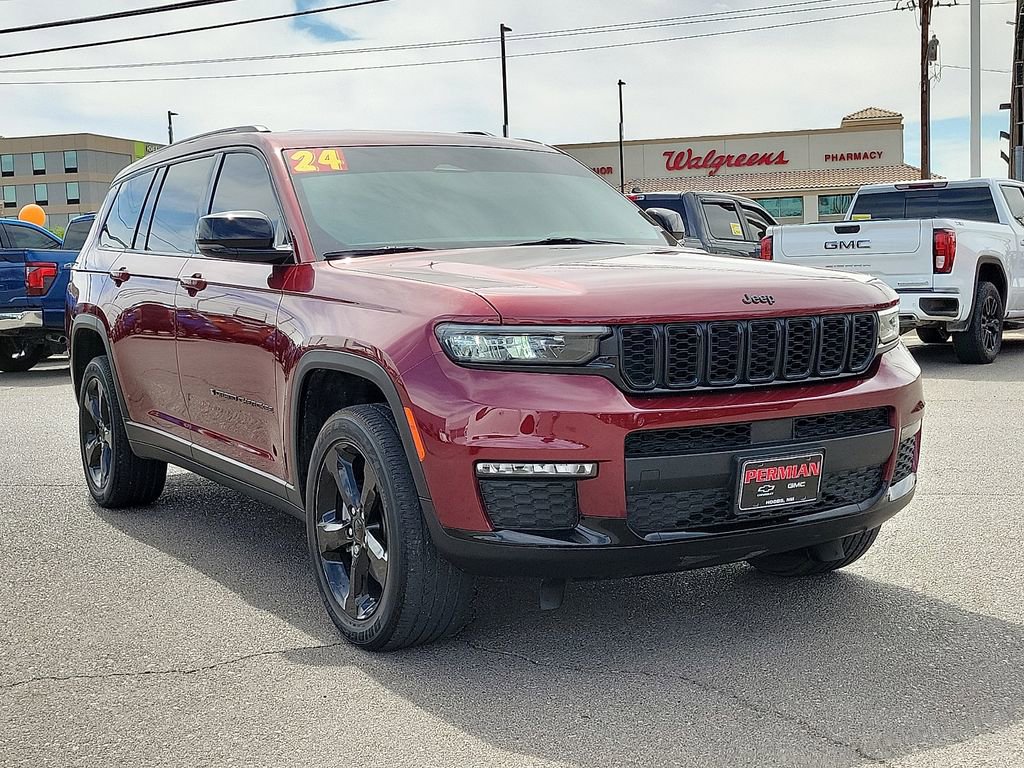 Used 2024 Jeep Grand Cherokee L Limited w/ Black Appearance Package AWD/4WD image 2