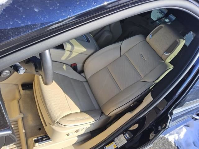 Used 2023 Cadillac Escalade ESV Premium Luxury w/ Performance Package AWD/4WD image 3