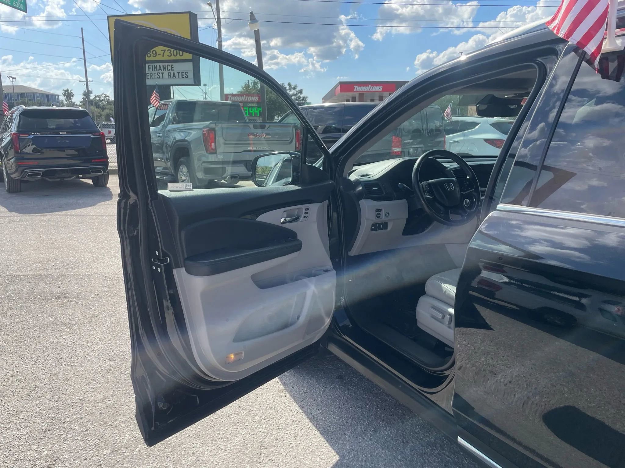Used 2019 Honda Pilot Elite image 11