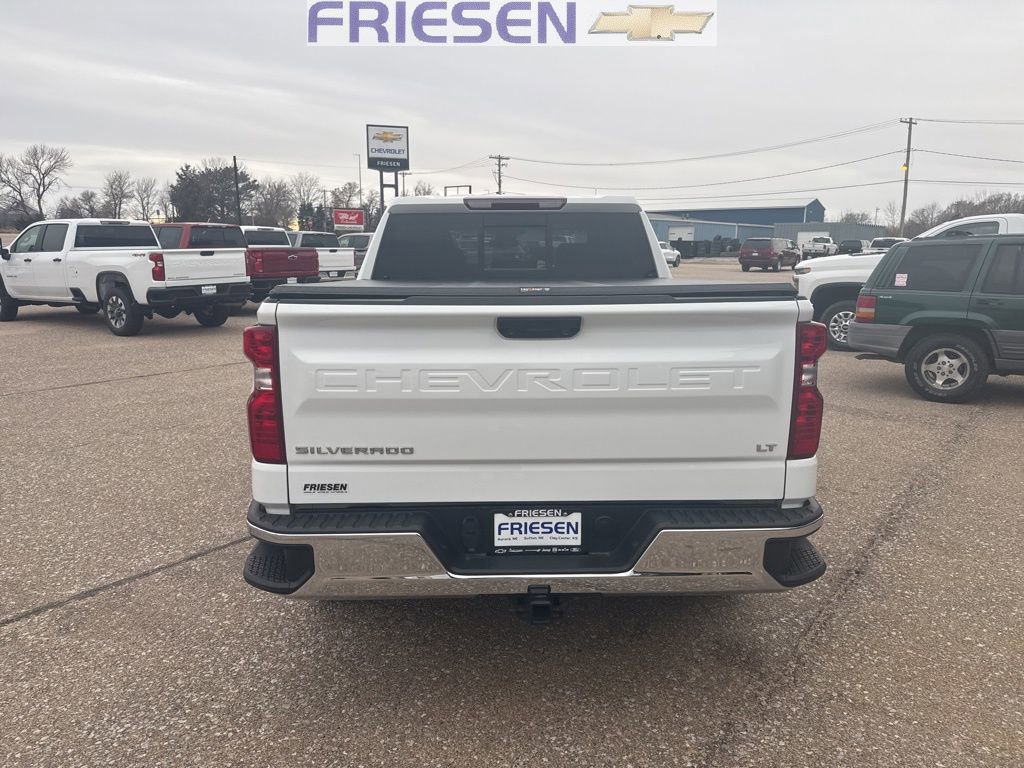 Used 2022 Chevrolet Silverado 1500 LT w/ Convenience Package II image 4