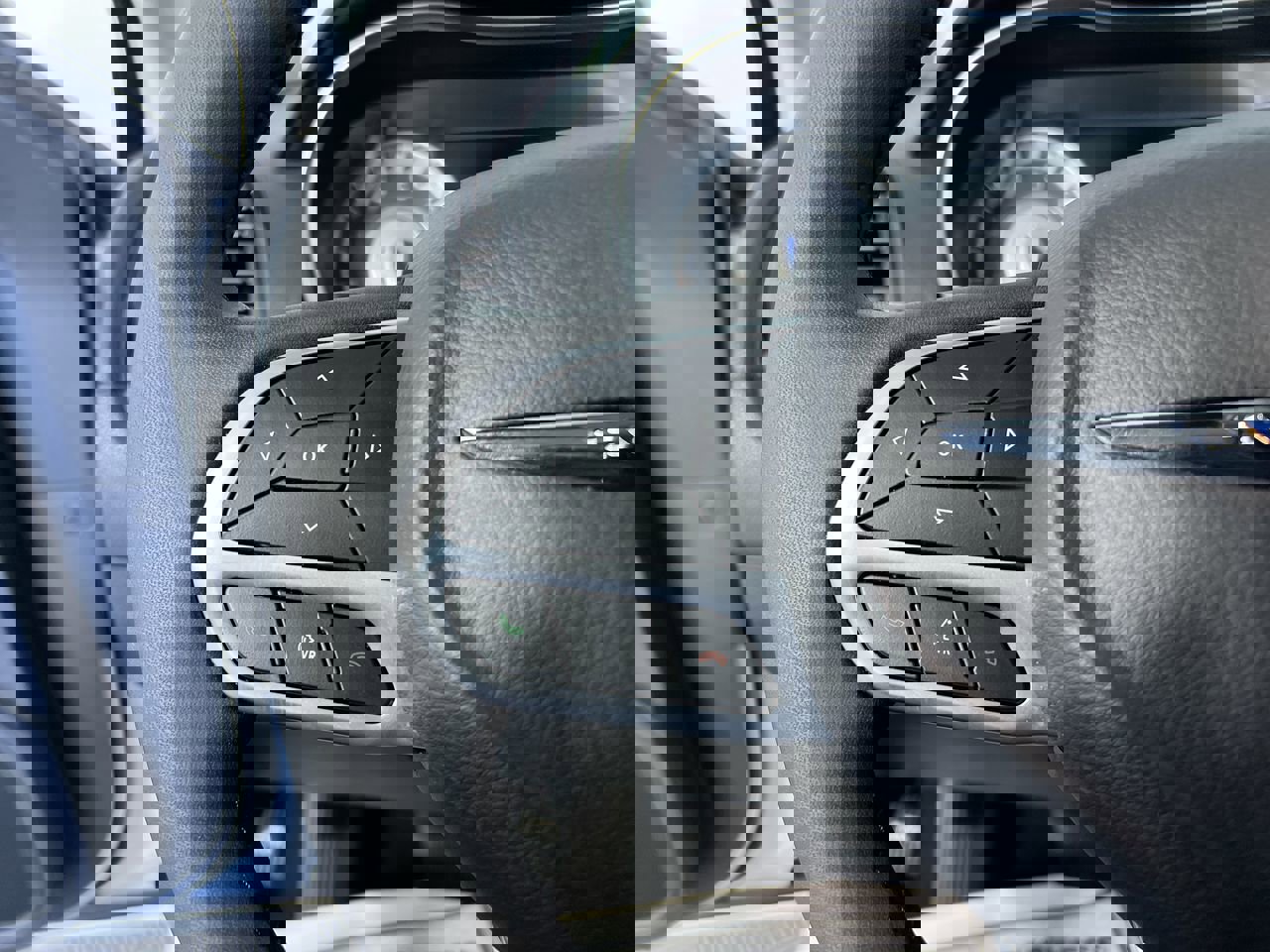 Used 2023 Chrysler 300 Touring w/ Sport Appearance Package image 16