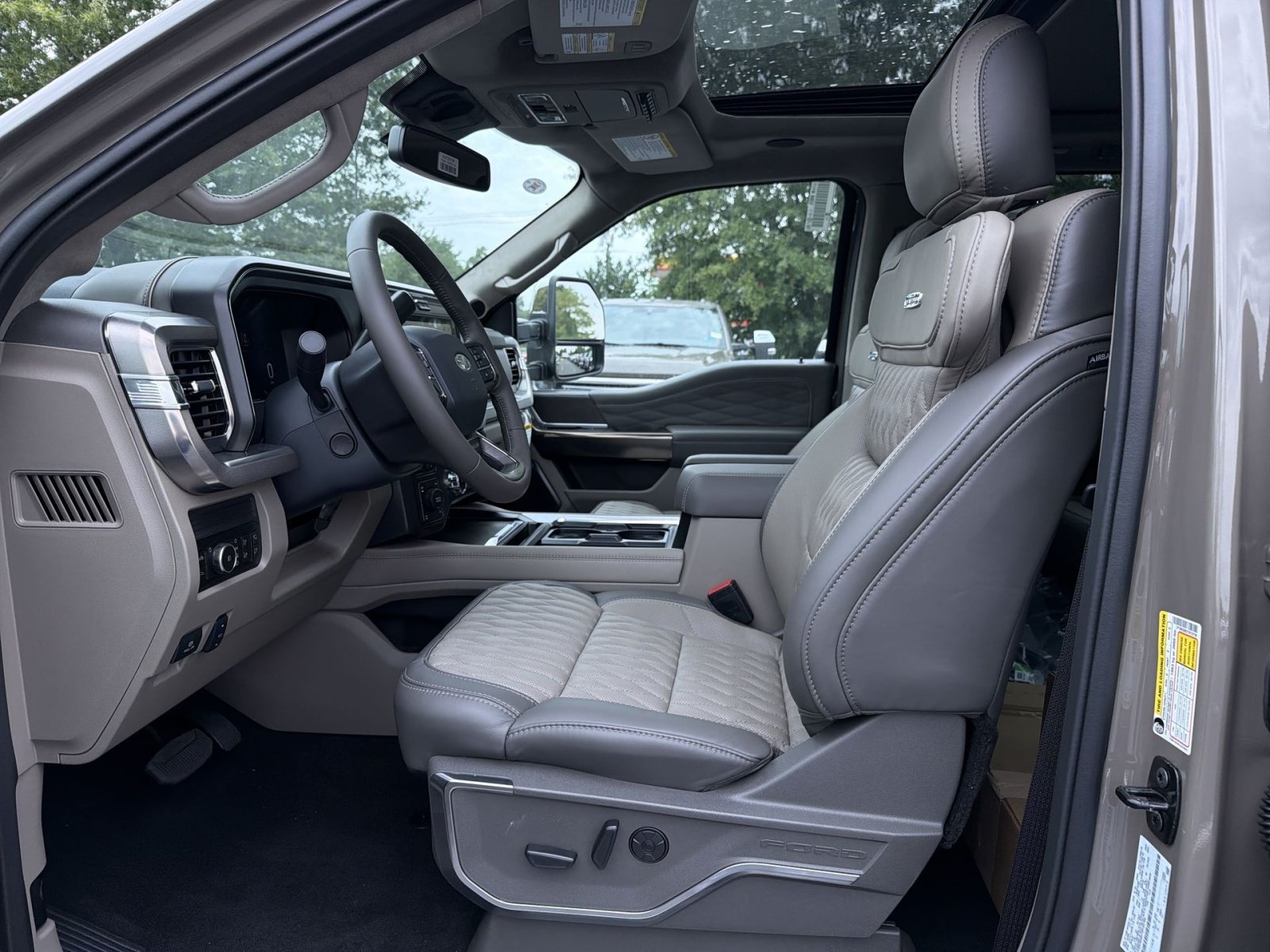 New 2026 Ford F350 Platinum w/ Platinum Plus Package AWD/4WD image 23