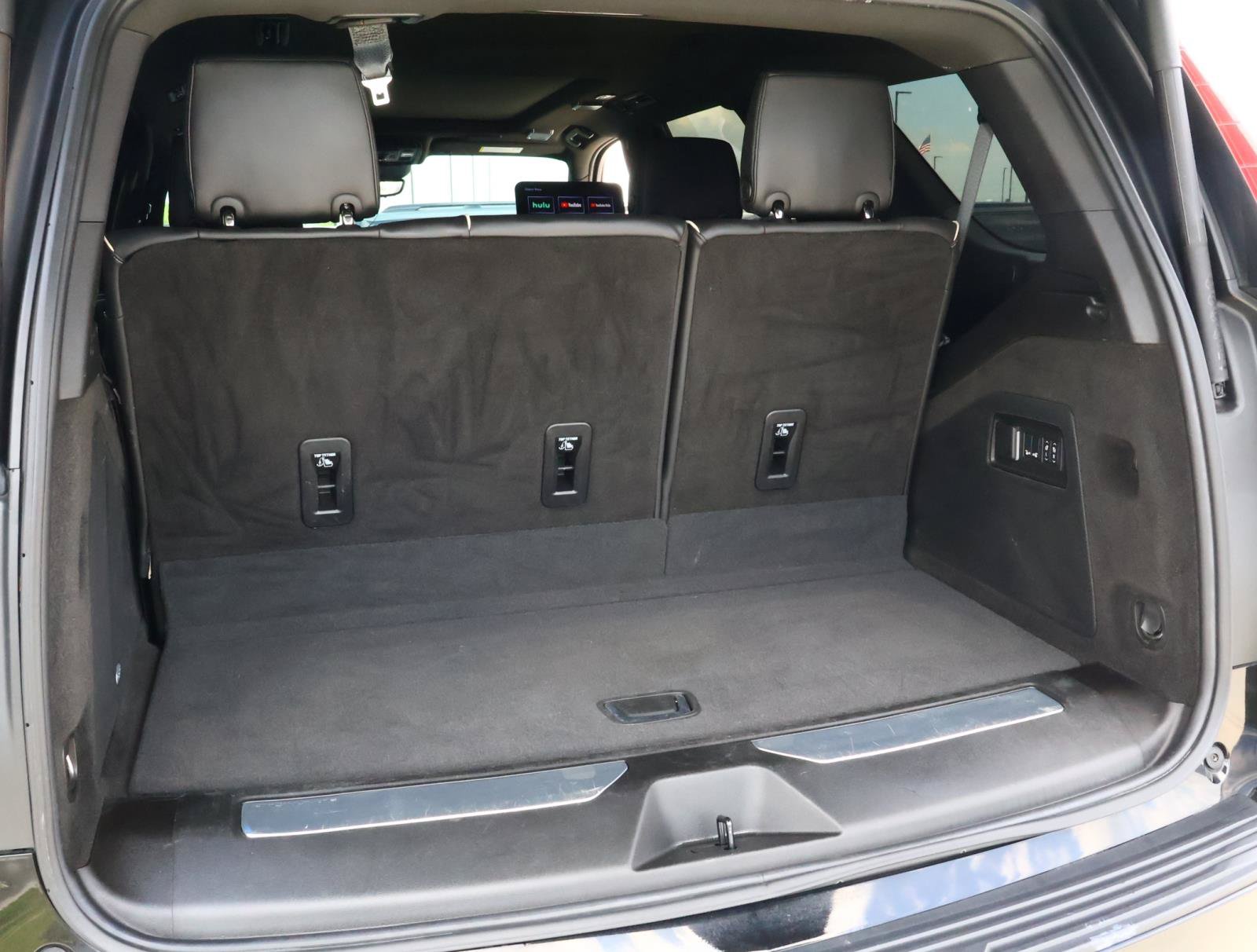 Used 2024 Cadillac Escalade Sport w/ LPO, ONYX Package AWD/4WD image 29