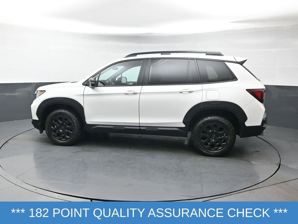 Used 2023 Honda Passport TrailSport image 4