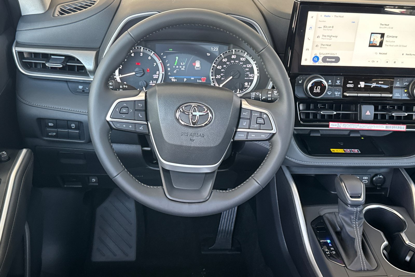 New 2026 Toyota Highlander XLE AWD/4WD image 15